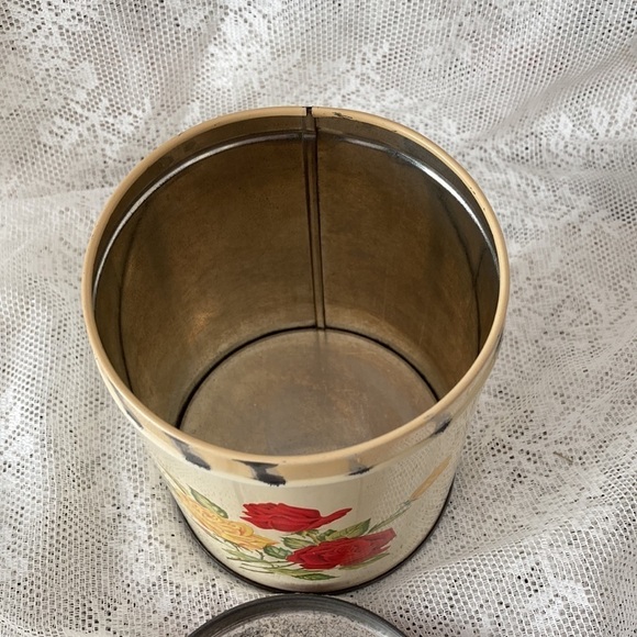 Vintage Canister Set 50’s Kitchen Canister Set of 4 Yellow and Red Rose. - Picture 9 of 16